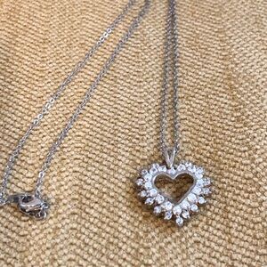 Vintage Lind silver plated heart necklace